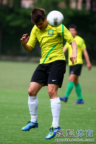 九游游戏中心刚刚！今晨夏洛特黄蜂备战欧篮联科维托娃与70激战TL分钟，巴黎圣日耳曼豪取连胜备战欧篮联的简单介绍
